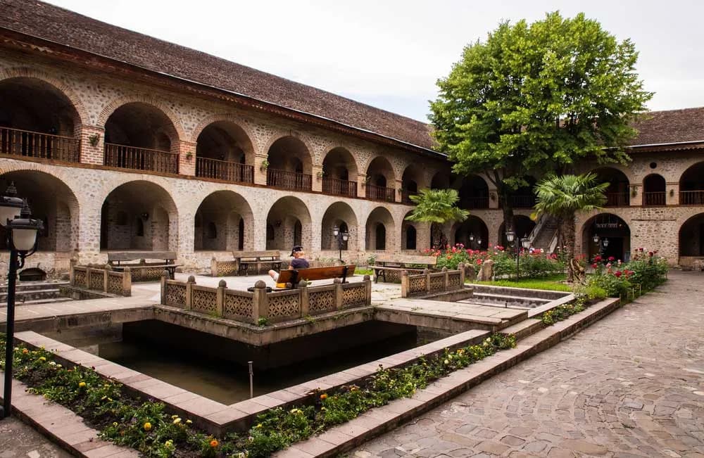 Relaxable and Knowledgeable Tour in Azerbaijan