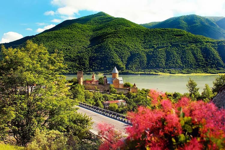 Kazbegi and Gudauri Tour